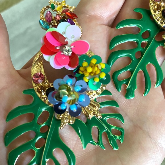 Zara Rio Monstera Earrings - Picture 6 of 7